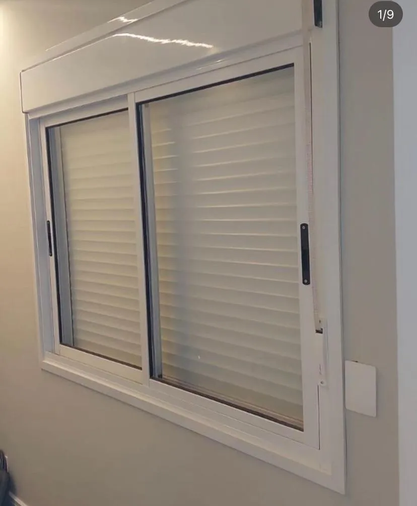 Esquadrias de alumínio branco