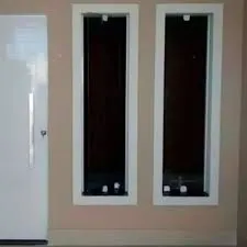 Janela pivotante vertical