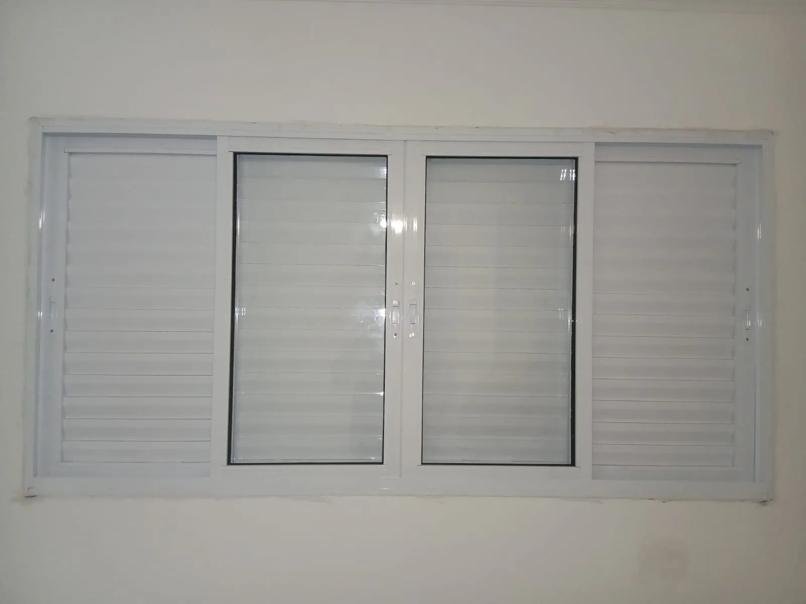 Veneziana 6 folhas alumínio