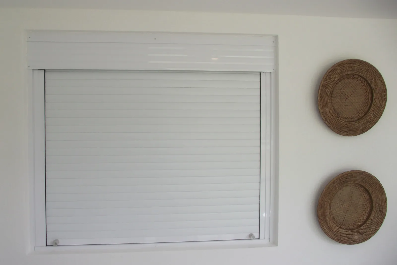 Veneziana com persiana integrada